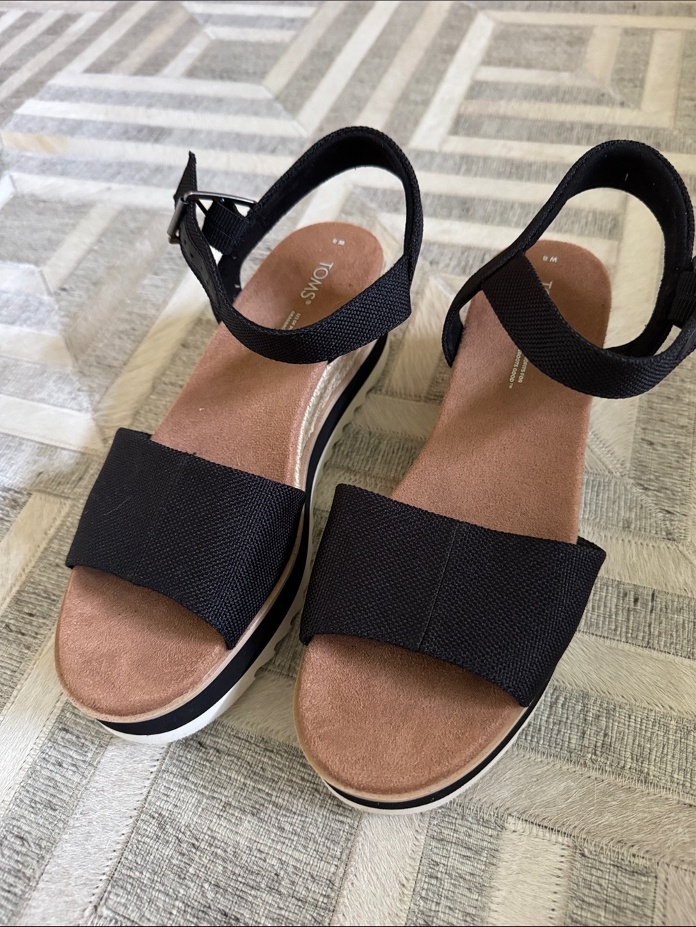 TOMS Black Platform Ankle-Strap Sandals with Brown Footbed, size 8